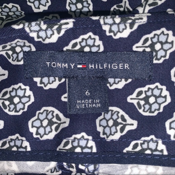 Tommy Hilfiger NWT Size 6 navy floral pants - Picture 3 of 13